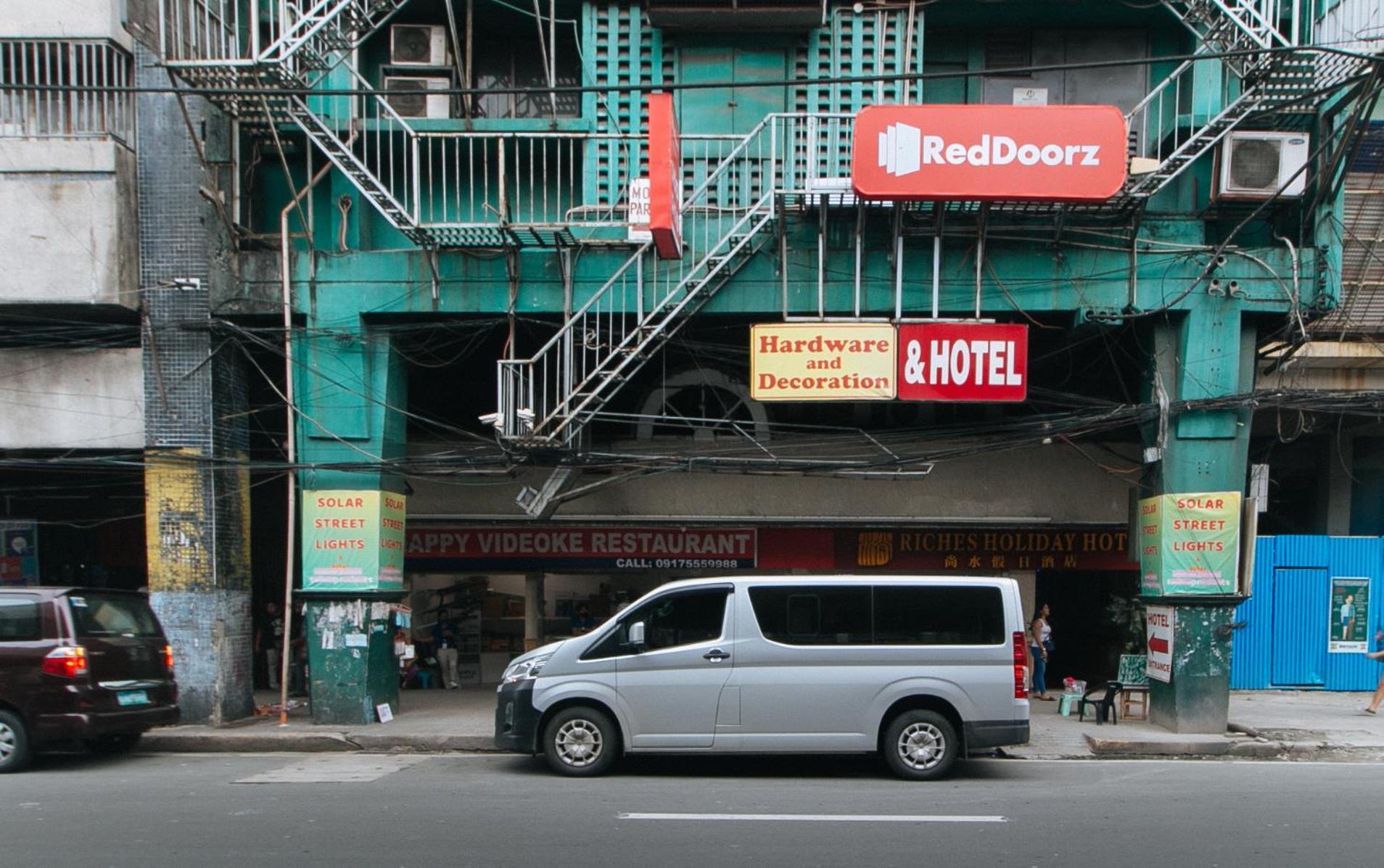 RedDoorz @ Riches Holiday Hotel Avenida Manila Exterior foto